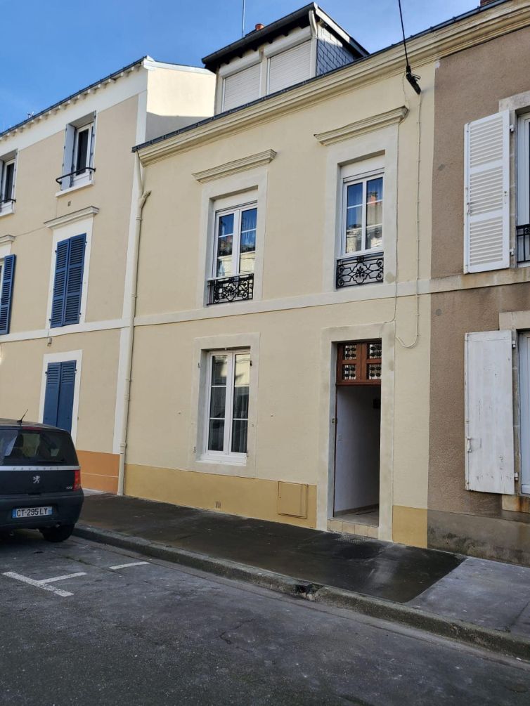 Ravalement de Façade avec Finition peinture, taloché et réfection en patrimoine (APRÉS)