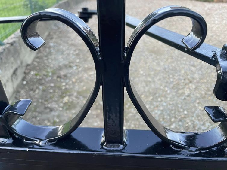 Réfection d'une peinture sur portail - 3